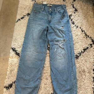 Women’s Levi’s baggy dad jeans